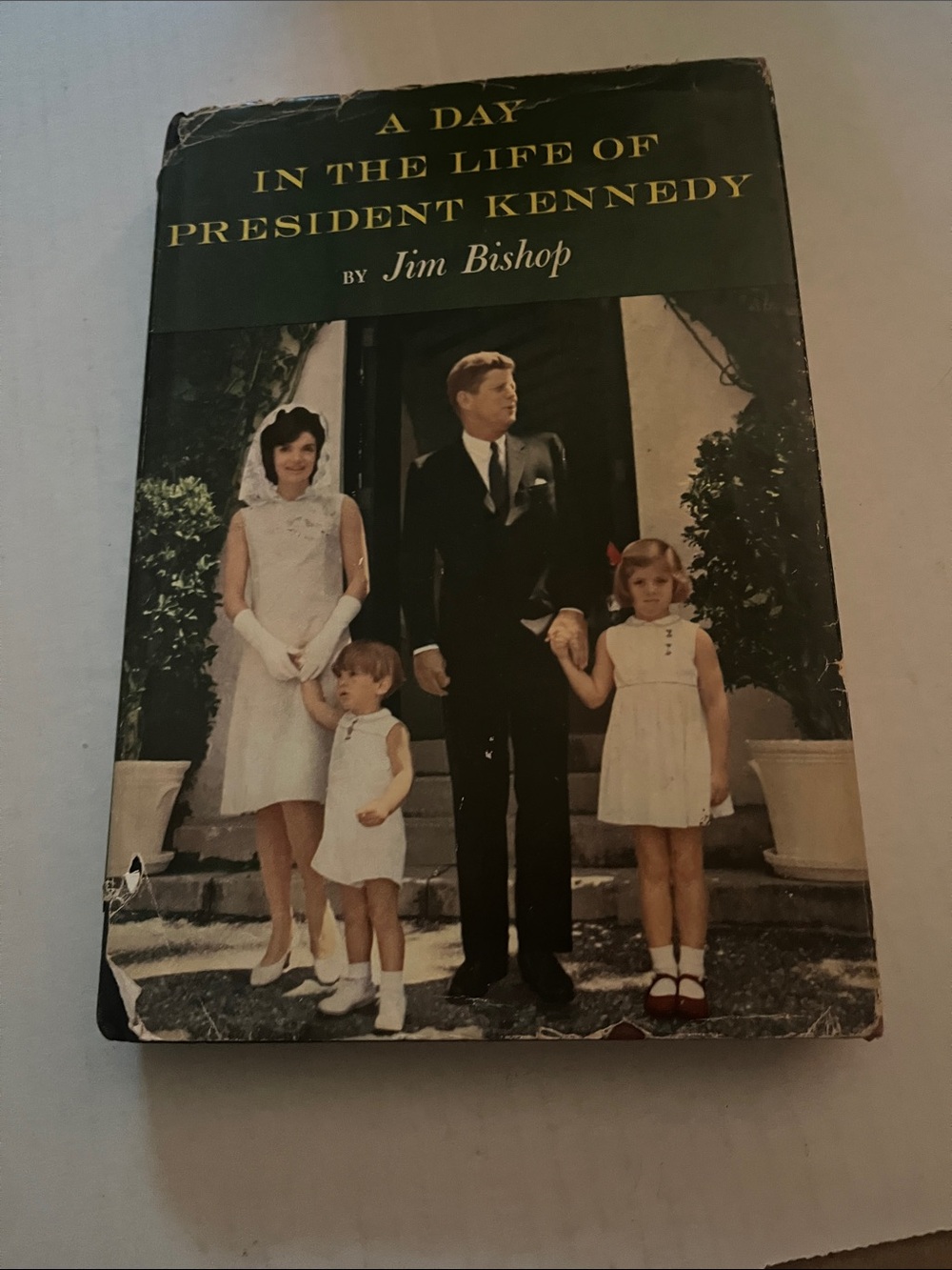 Classic Presidential Family Picture Book - White and Black Cover